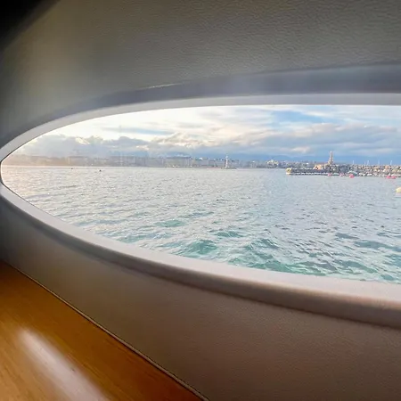 Floatinn Boat-bnb 3* Genève