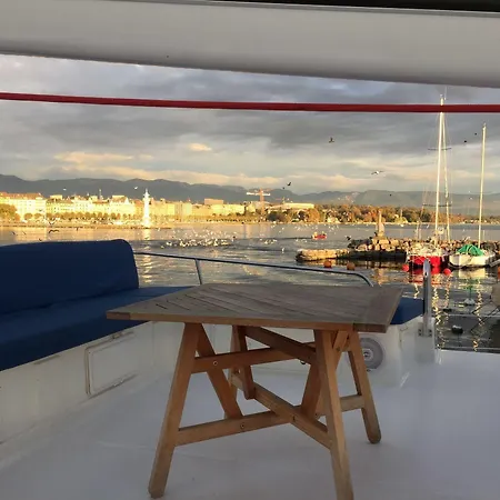 Floatinn Boat-bnb