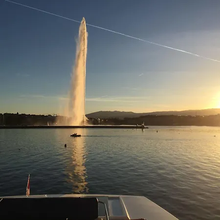 Floatinn Boat-bnb 3* Genève